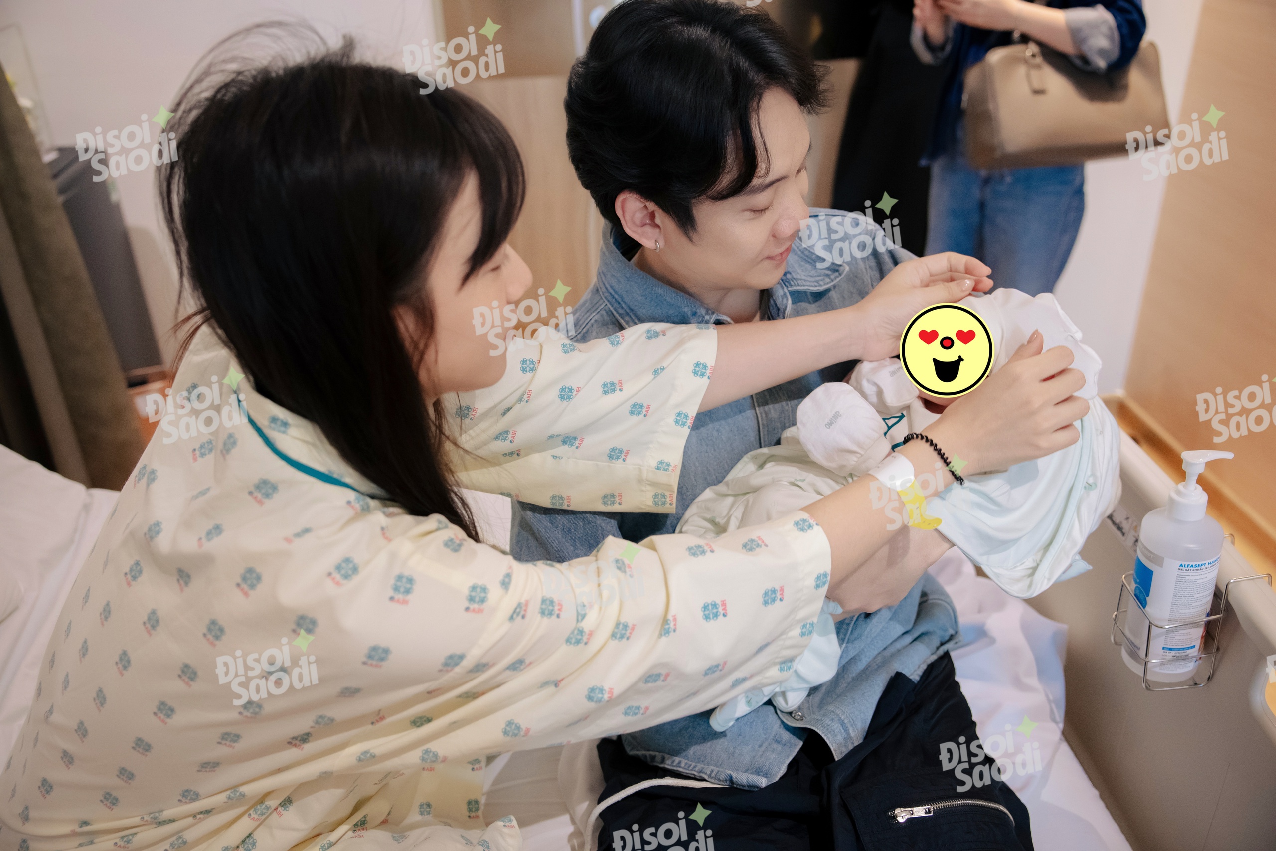 Dù ngoài kia có bão tố gì, thì đây là gia đình JustaTee - Trâm Anh bên cạnh bé thứ 3 vừa sinh!- Ảnh 8.